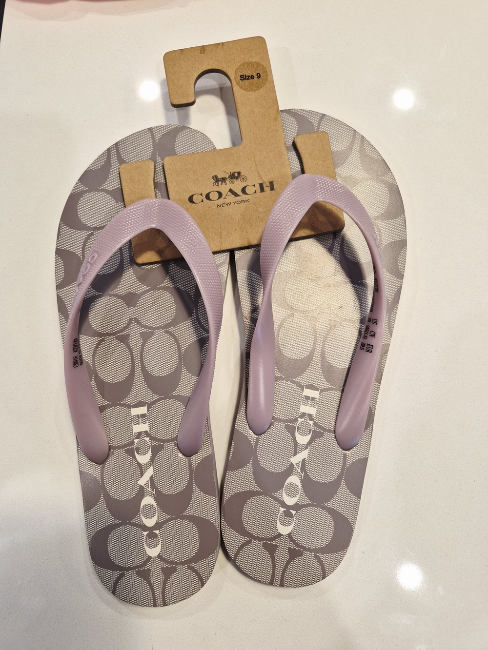 COACH Women's Signature Logo Flip Flops in Light Mauve Size 9